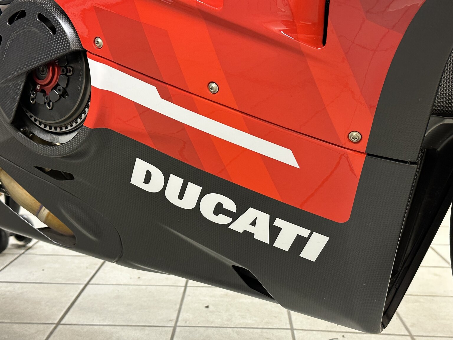 Aussenfoto 2021 Ducati Superleggera V4 23/500