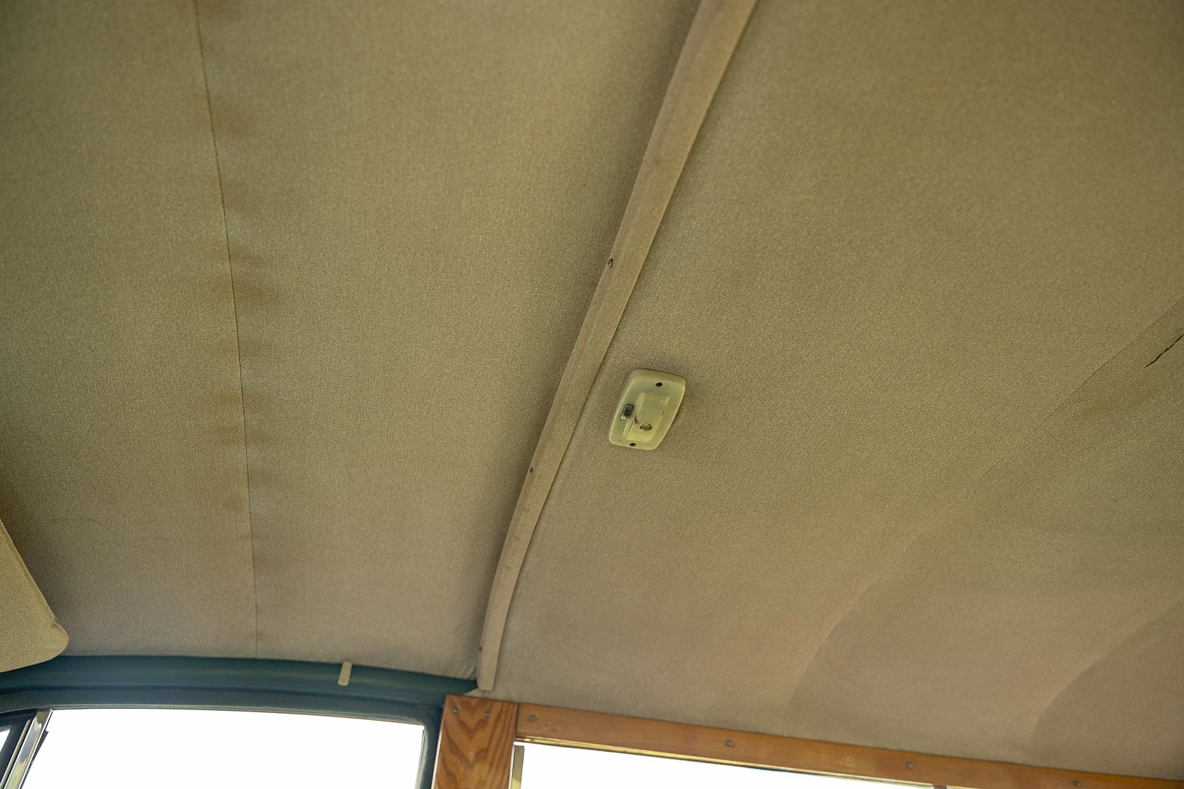 Interior image of 1968 Morris Minor Traveller (60)