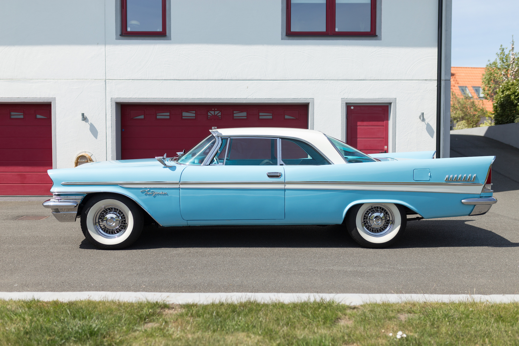 Exteriörbild på 1957 Chrysler New Yorker