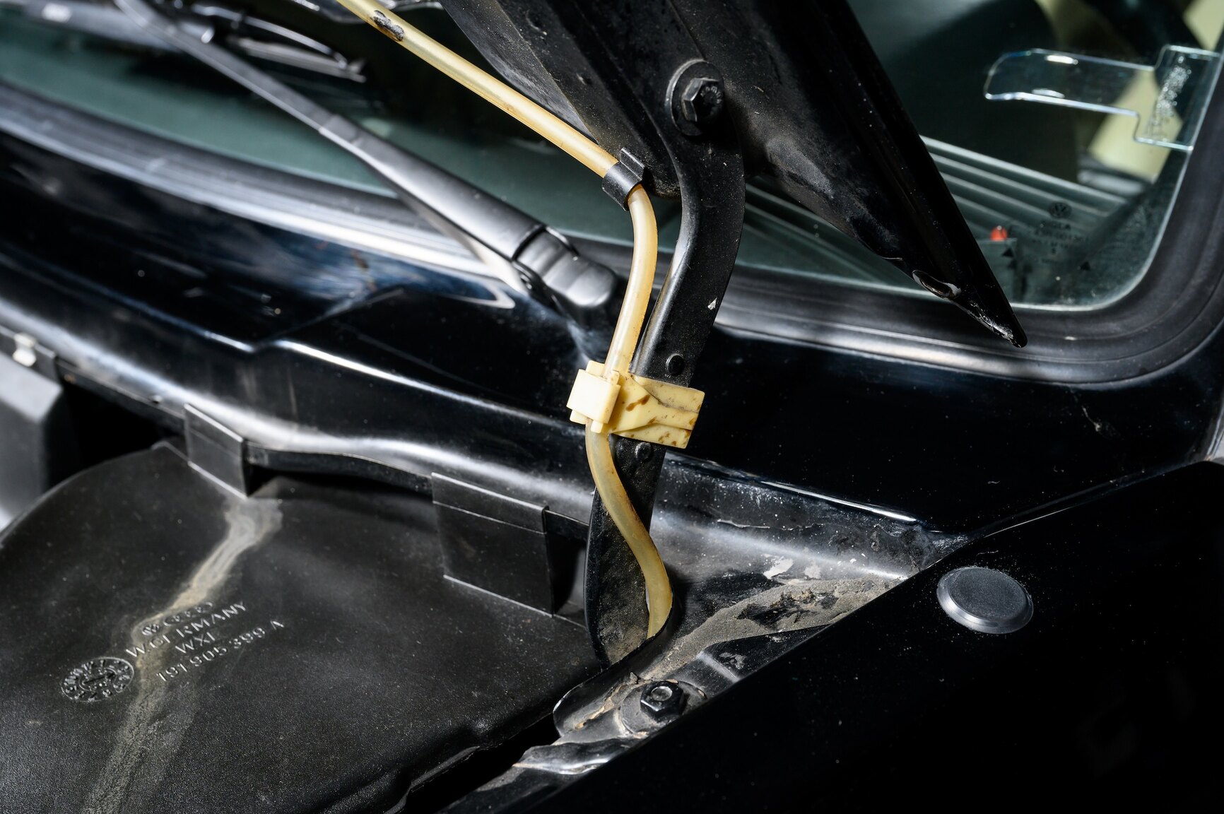 Image of 1991 Volkswagen Golf Country Chrome Edition (14) mechanics