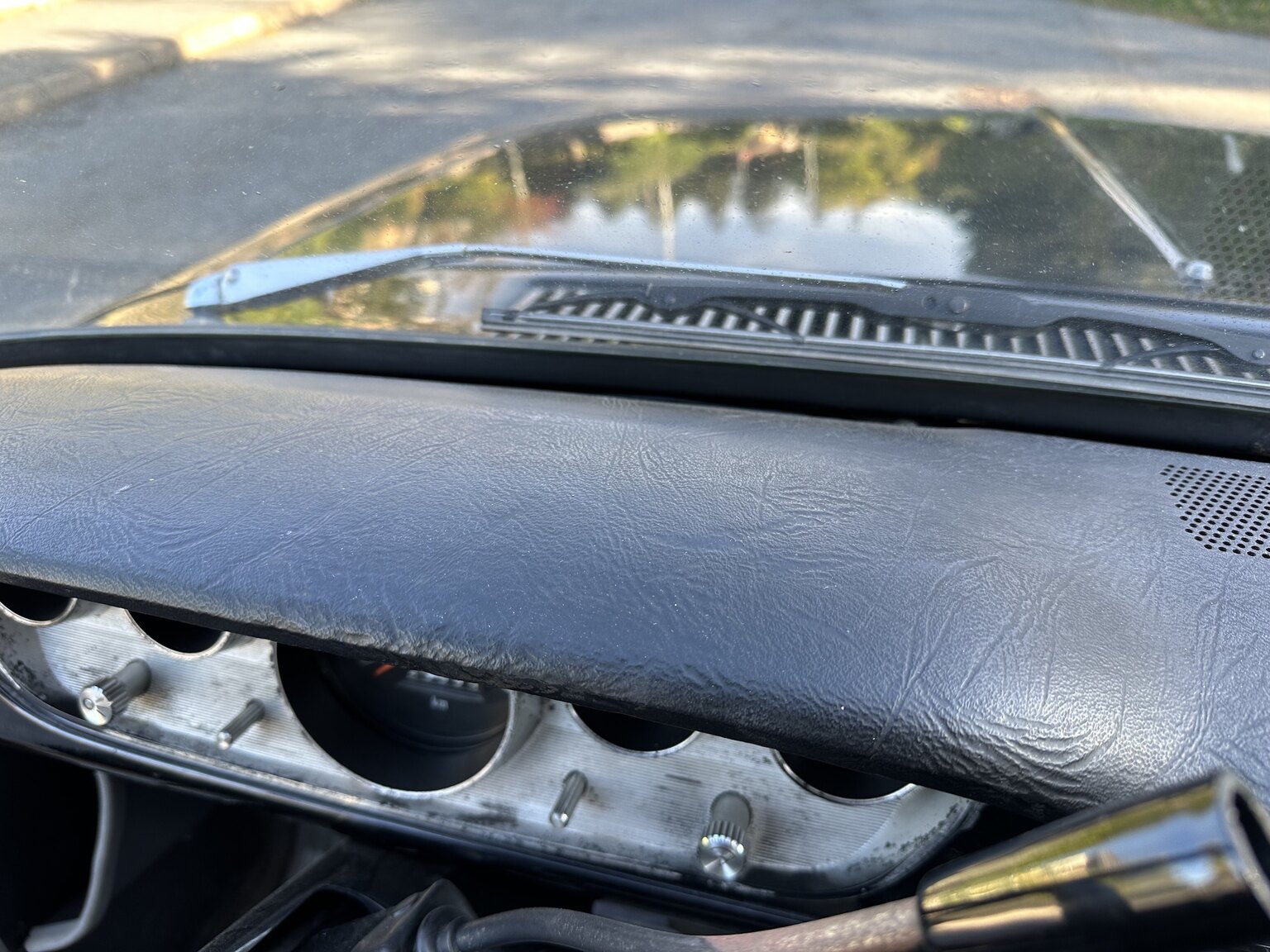 Interior image of 1965 Ford Taunus 17M (21)