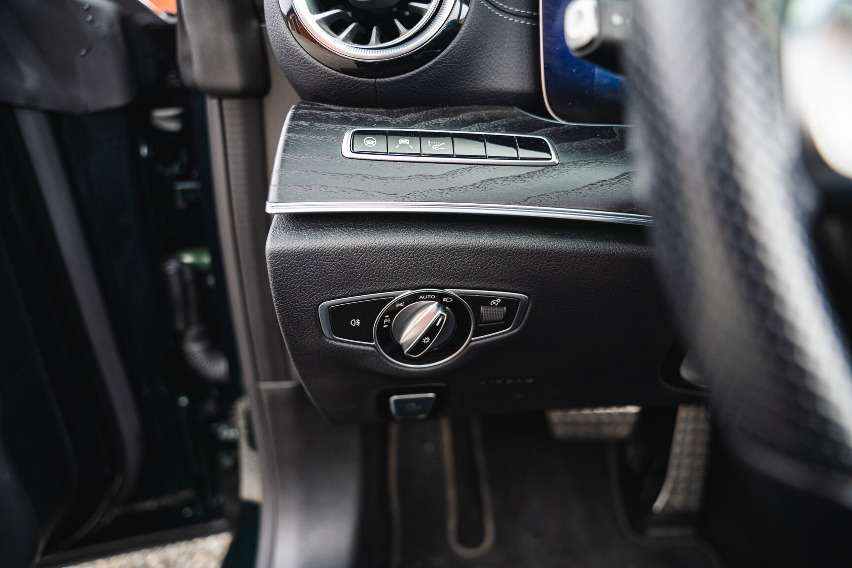 Interiörbild 2019 Mercedes-Benz E300 Cabriolet