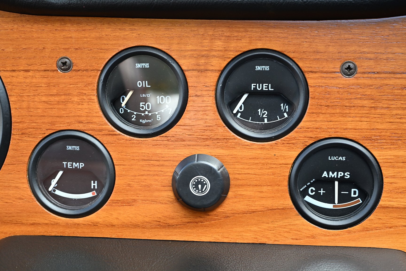 Interior image of 1971 Triumph TR6