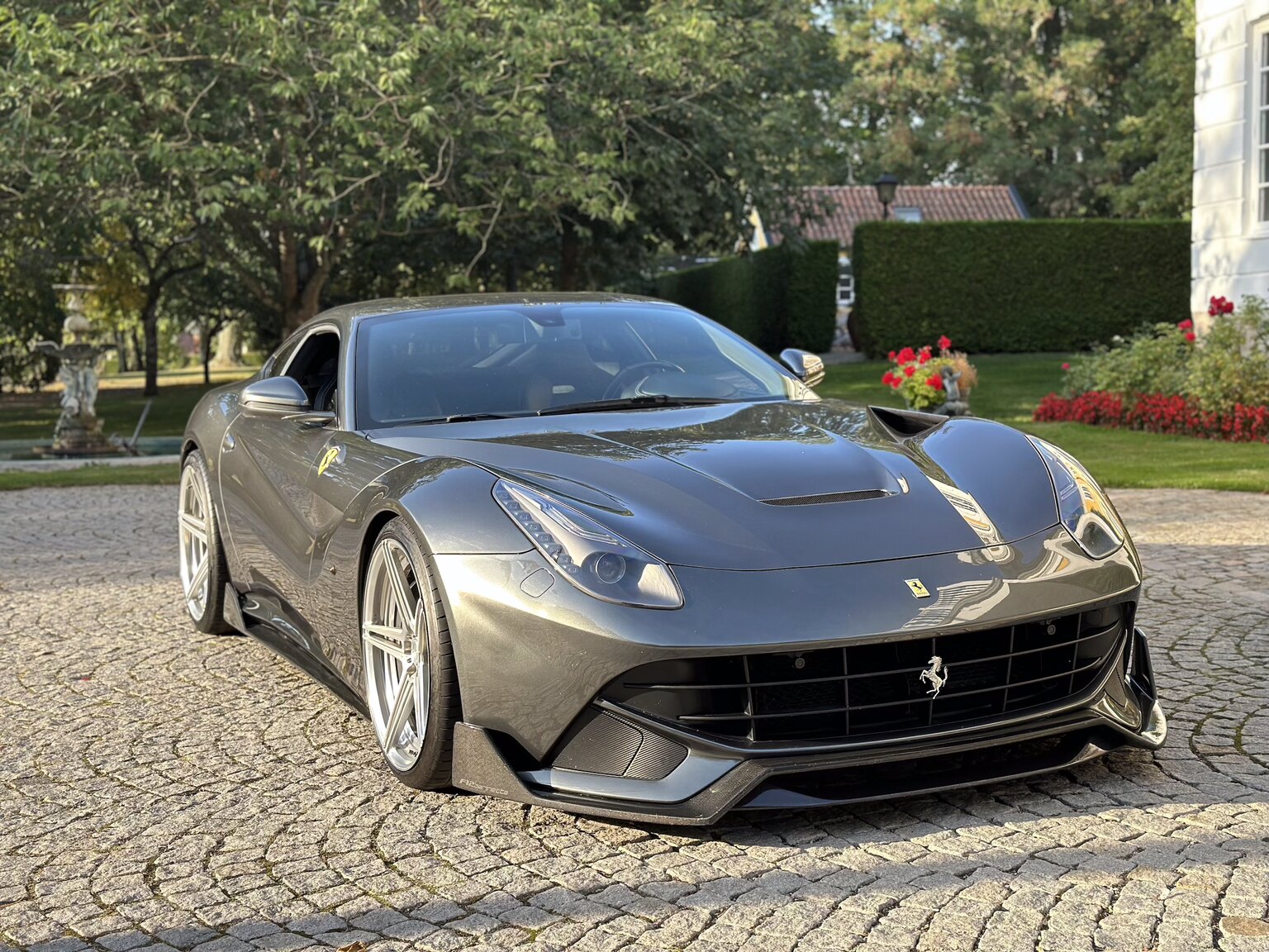 Exterior image of 2013 Ferrari F12 Berlinetta
