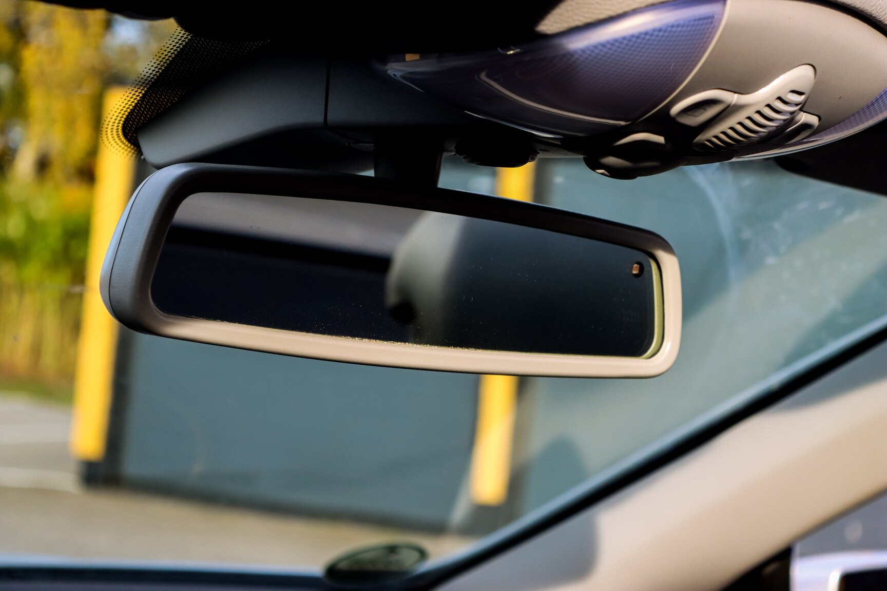 Interior image of 2006 Mercedes-Benz SL 500