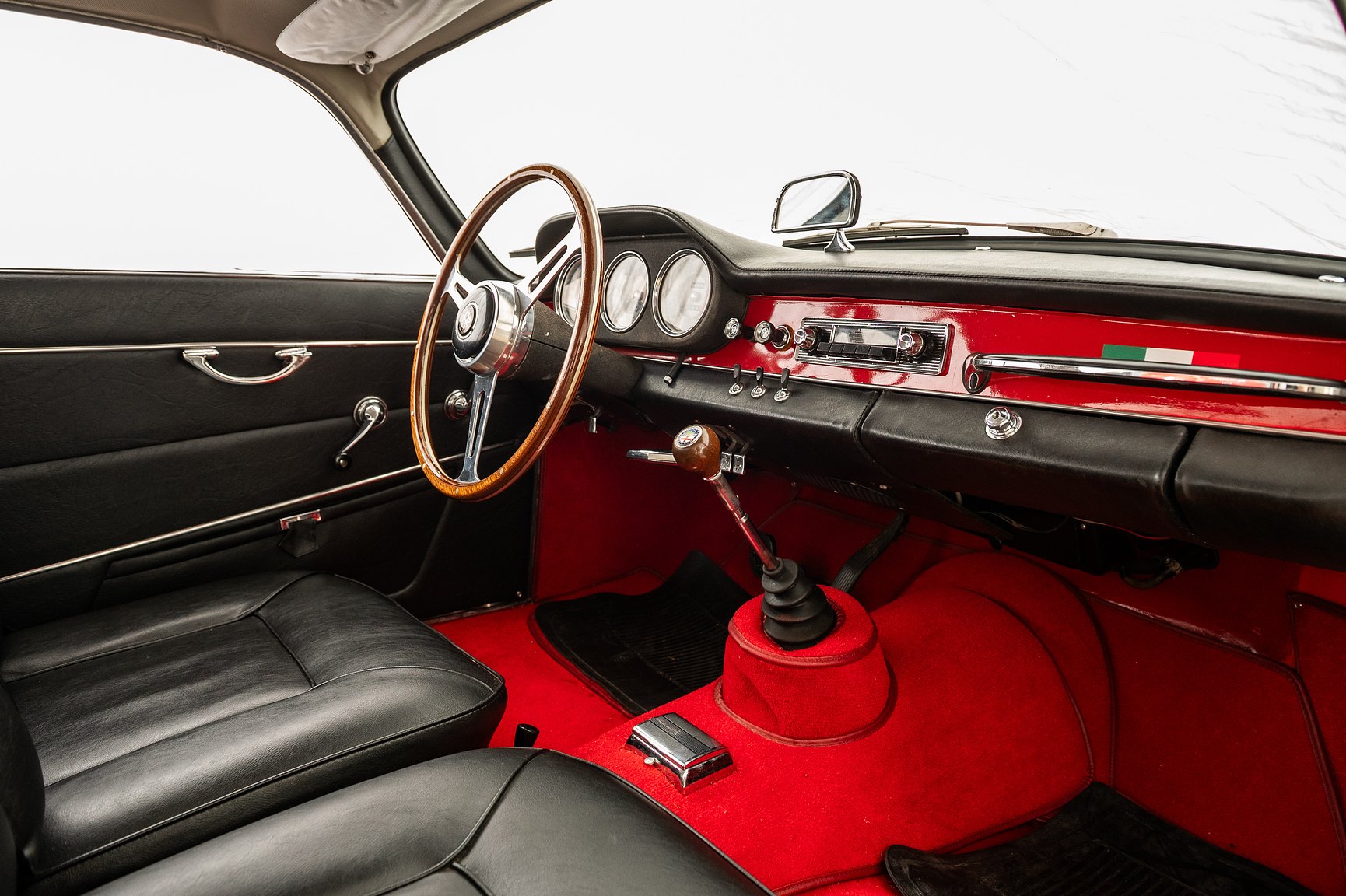 Interior image of 1962 Alfa Romeo Giulia Sprint 1600