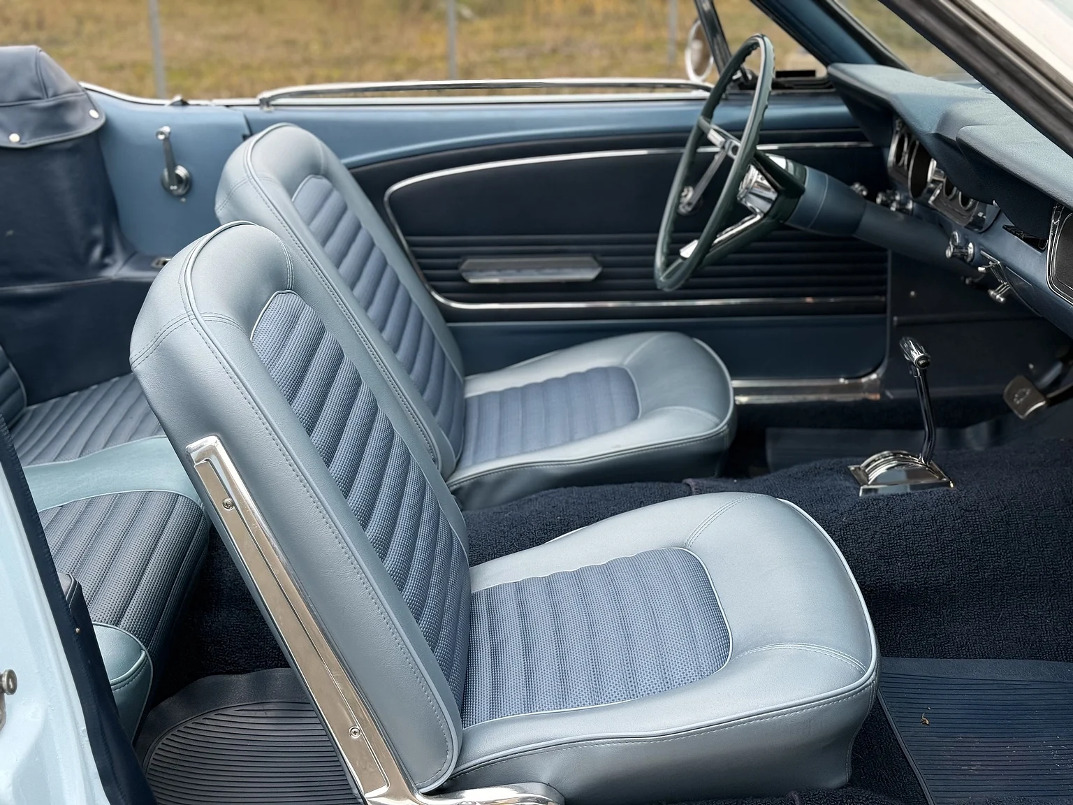 Interiörbild 1966 Ford Mustang Convertible 289 V8 (23)