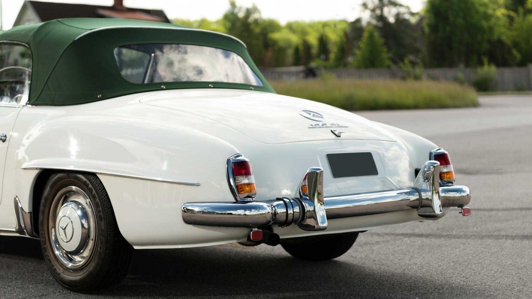 Aussenfoto 1956 Mercedes Benz 190 SL Roadster (15)