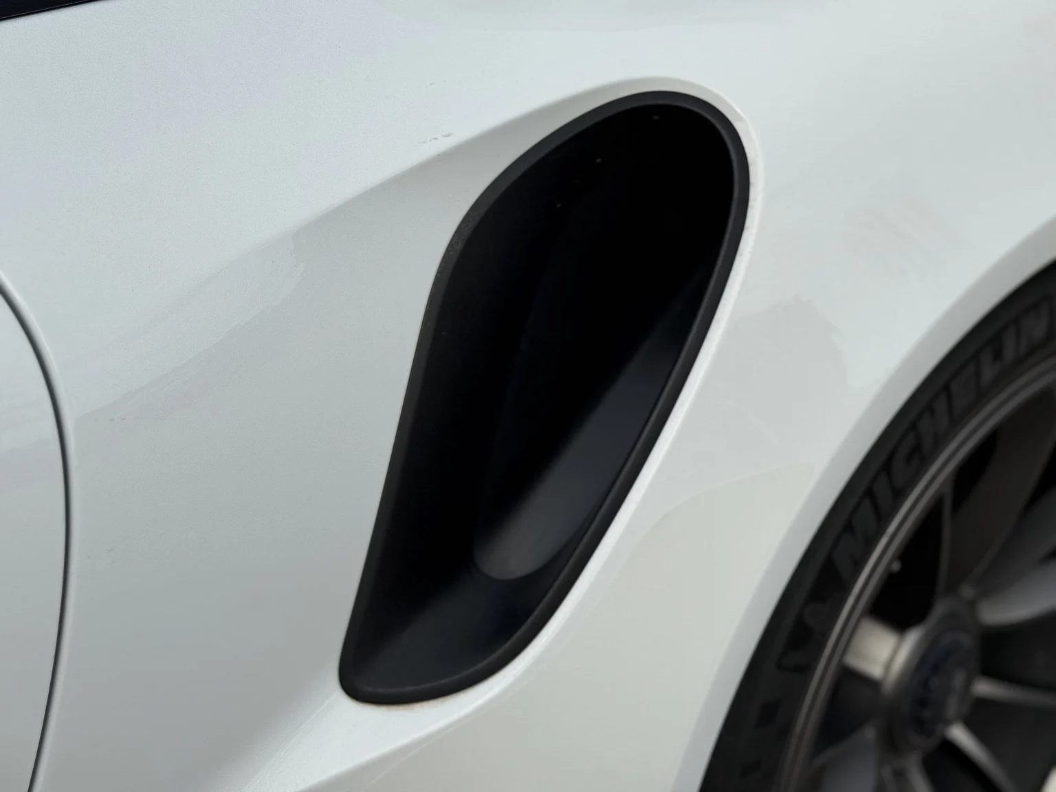 Aussenfoto 2016 Porsche 911 GT3 RS (23)