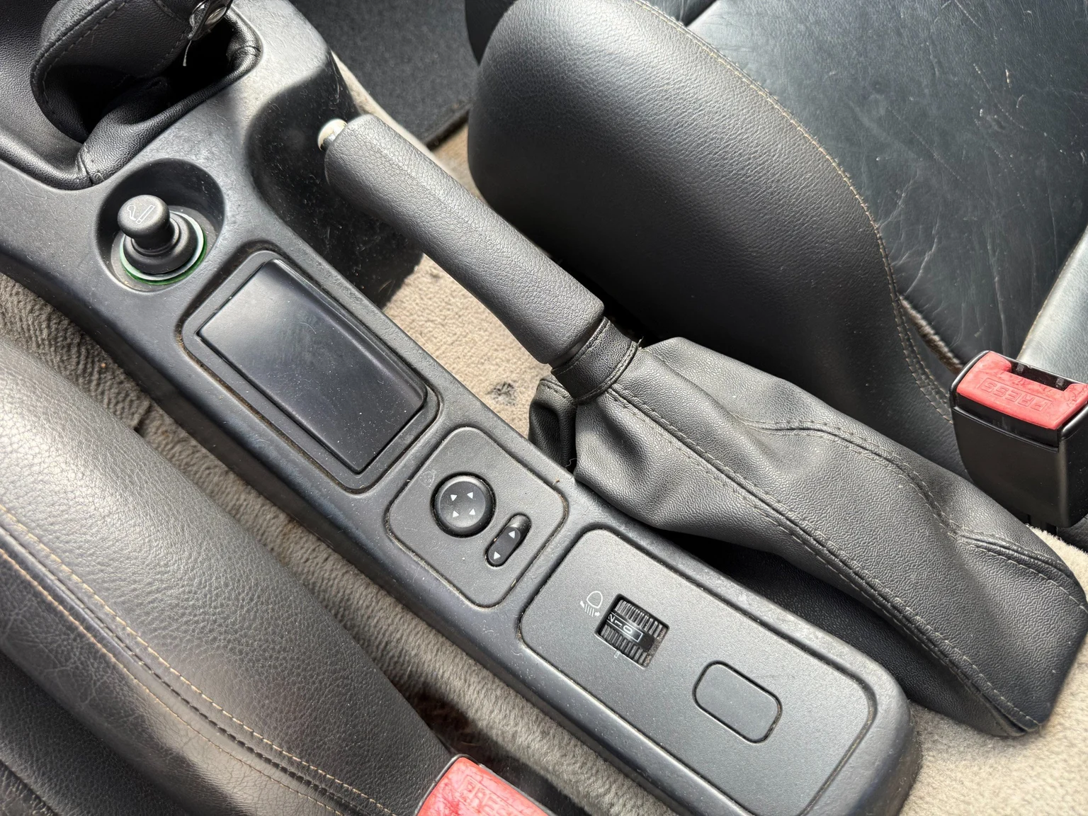 Innenraumfoto von 1997 Alfa Romeo GTV (10)