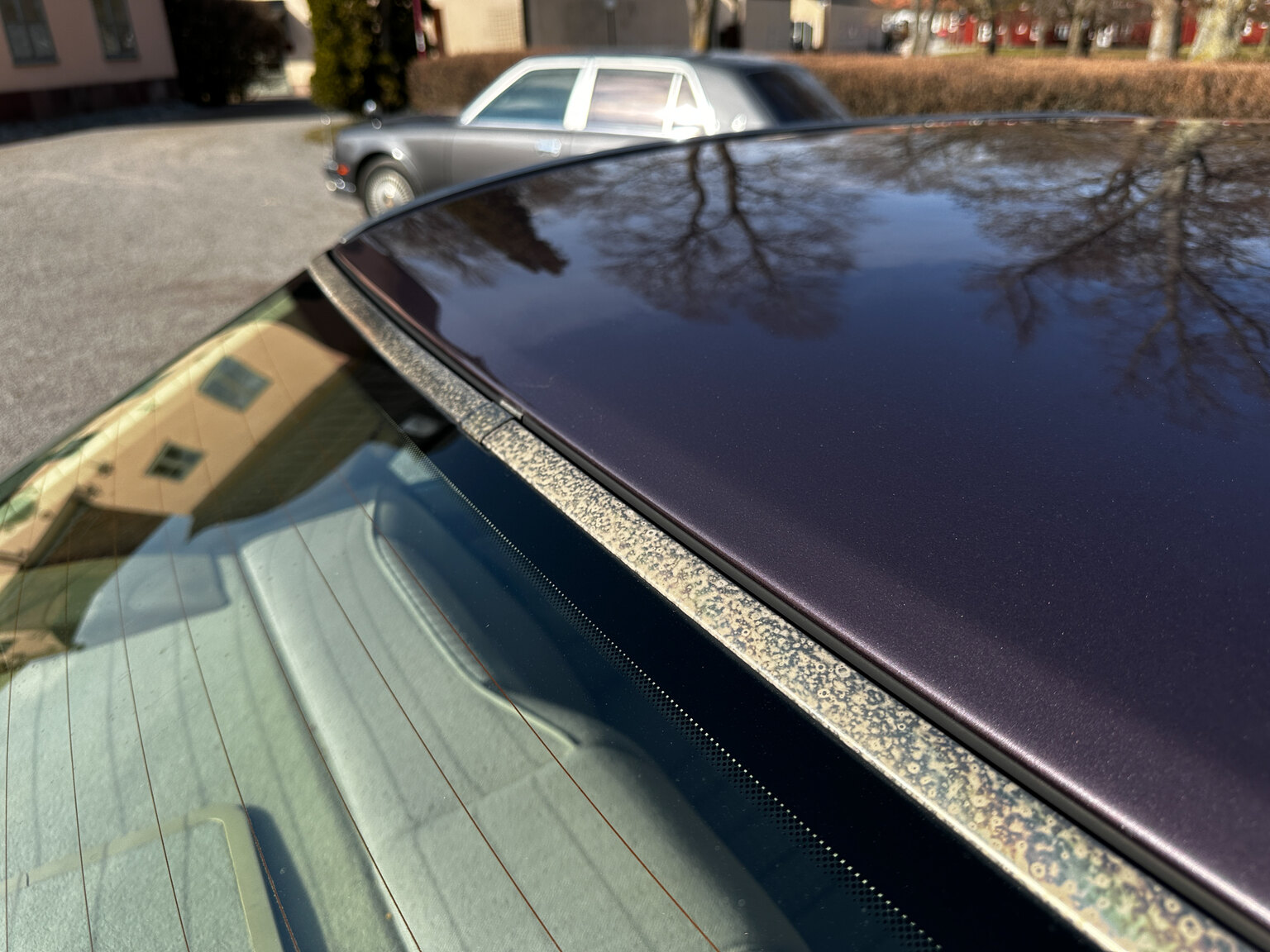 Exterior image of 1993 Mercedes-Benz E 220