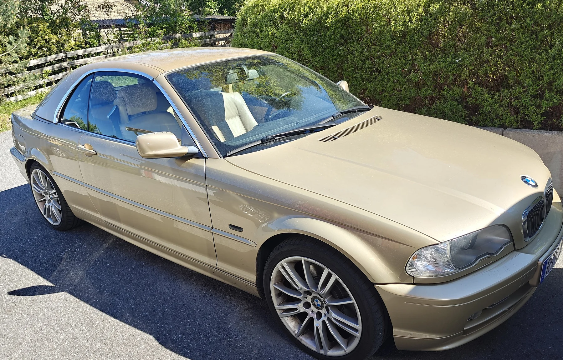 Exteriörbild på 2001 BMW 330 Ci (89)
