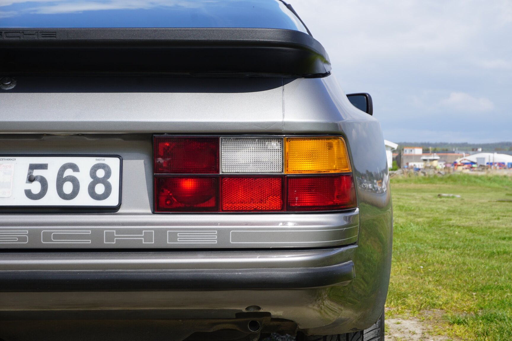Aussenfoto 1985 Porsche 944 "NO RESERVE AUCTION"