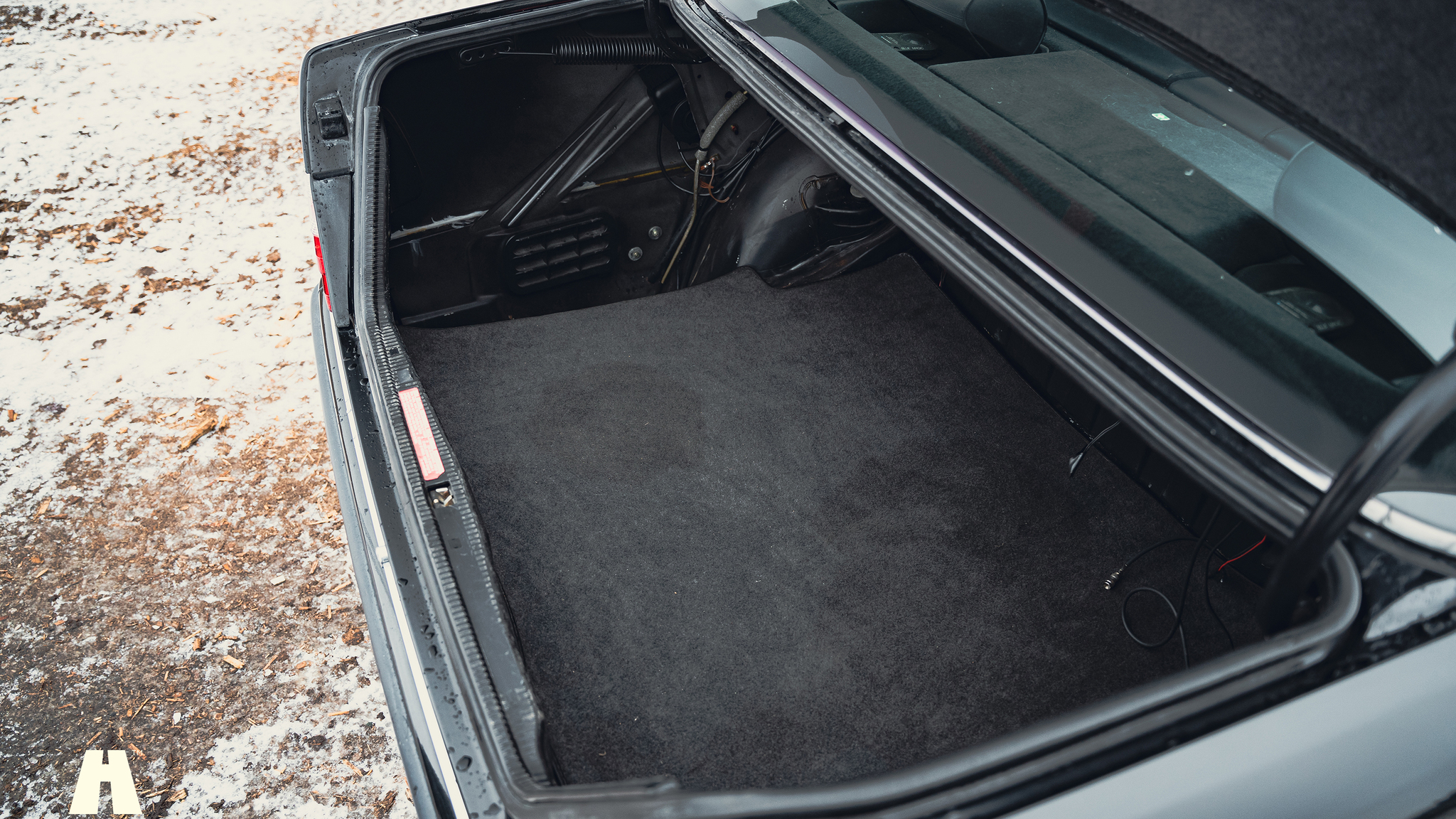 Innenraumfoto von 1990 Mercedes 300 CE-24