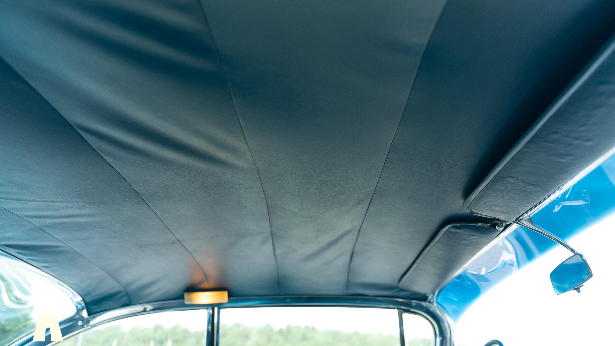 Interior image of 1959 Cadillac Coupé de Ville 6.4 V8