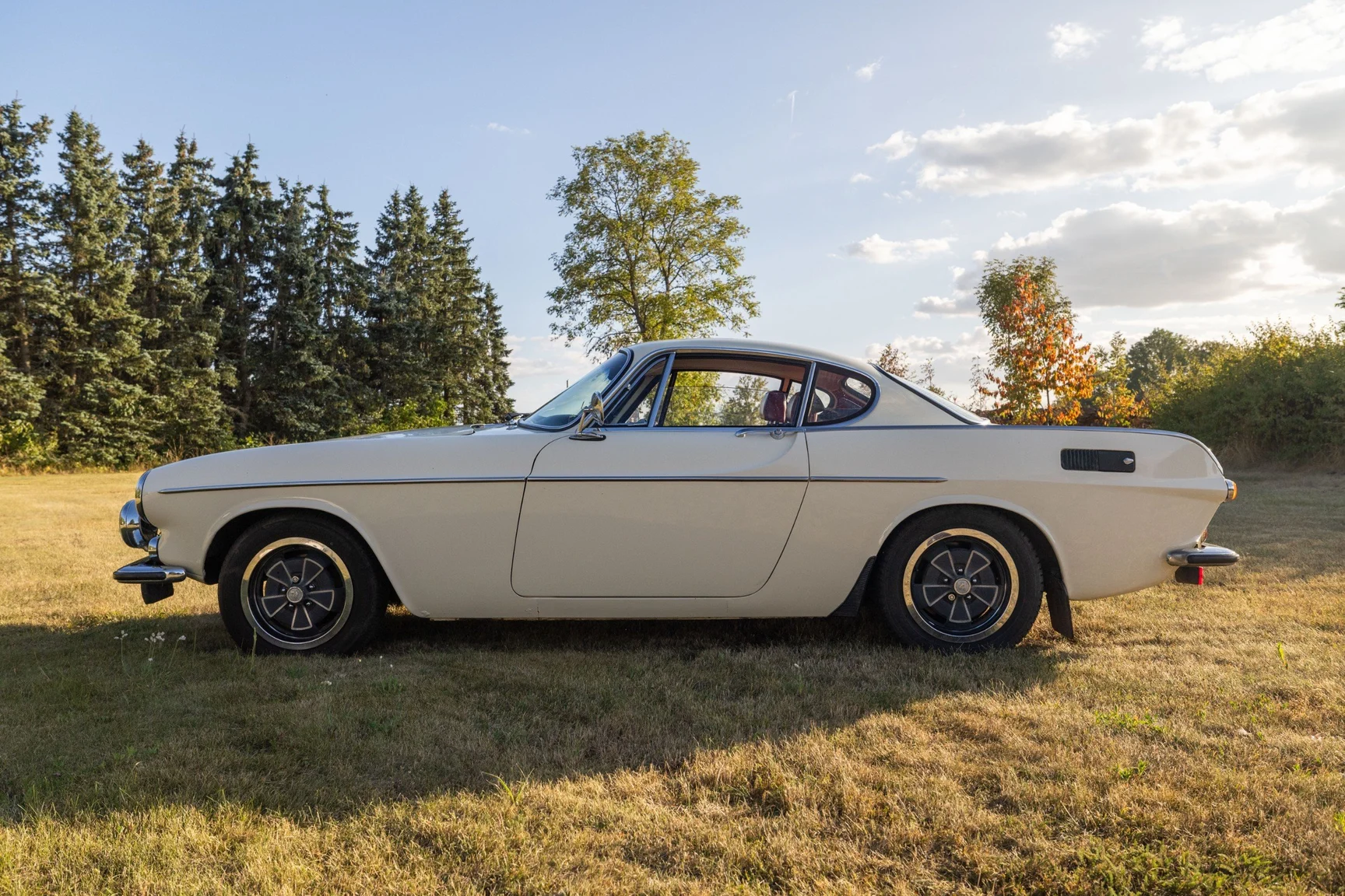 Exteriörbild på 1970 Volvo 1800E (8)
