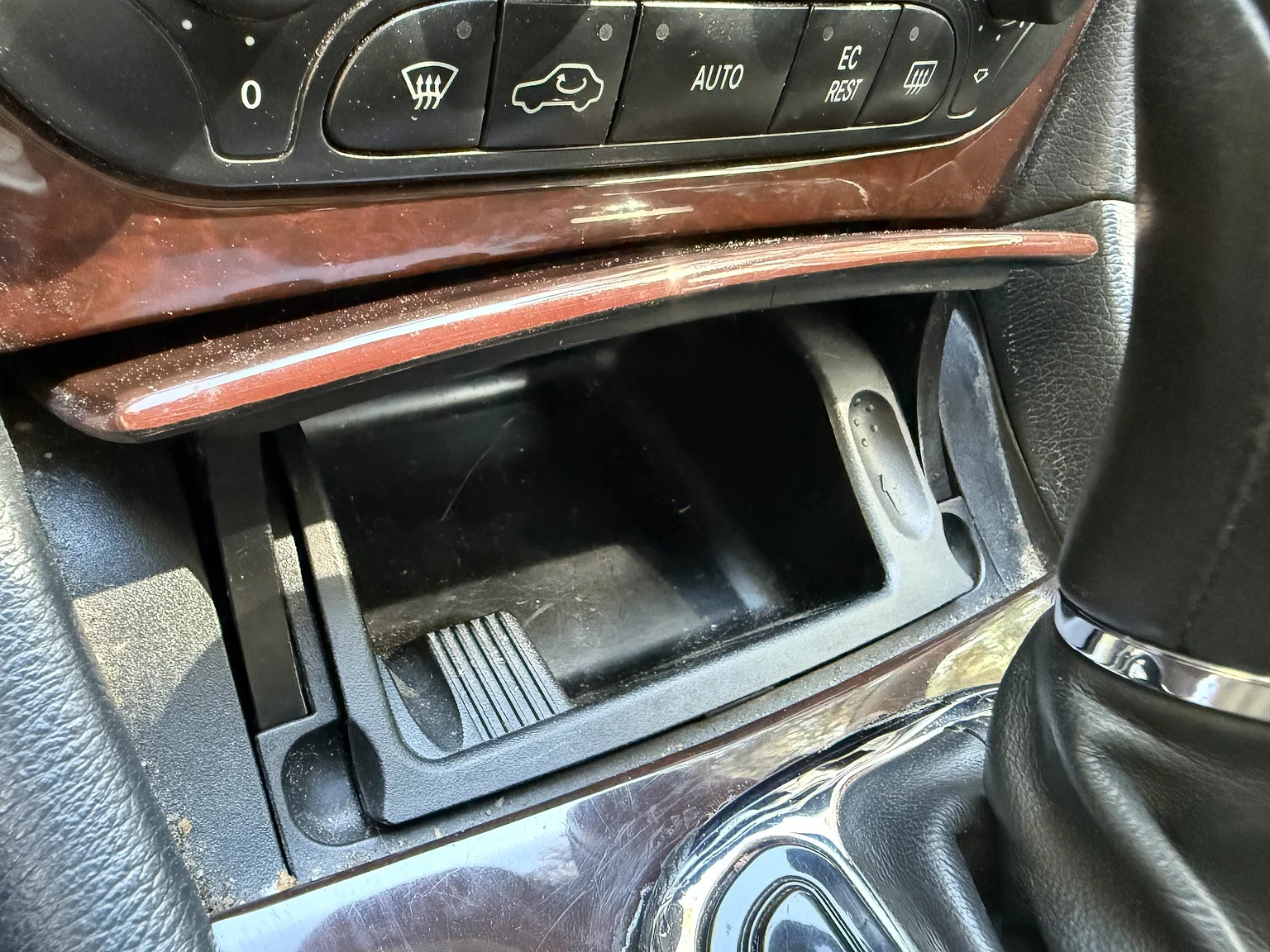 Innenraumfoto von 2002 Mercedes-Benz C 320 T (48)