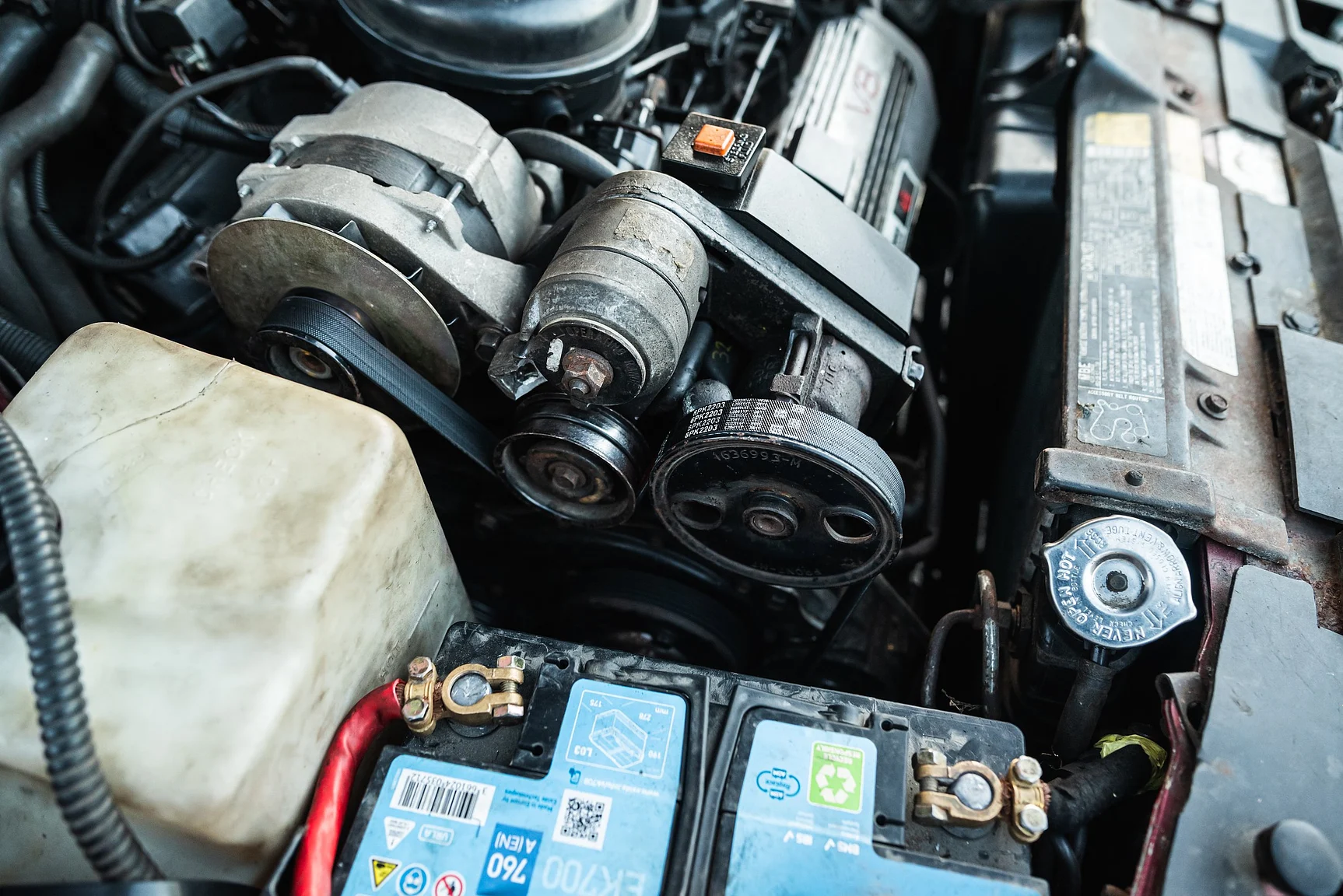 Image of 1989 Cadillac Seville (9) mechanics