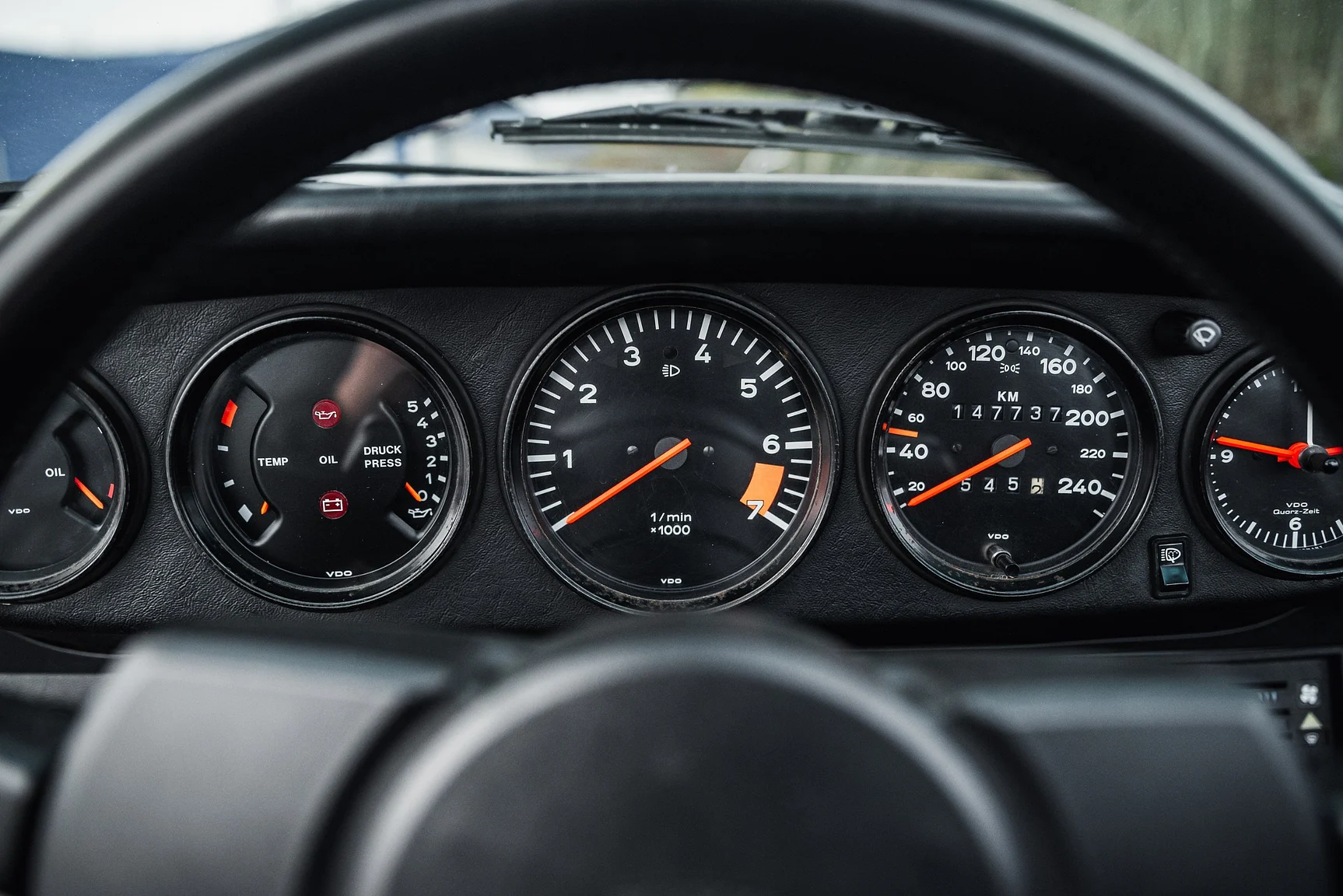 Interior image of 1983 Porsche 911 SC (26)