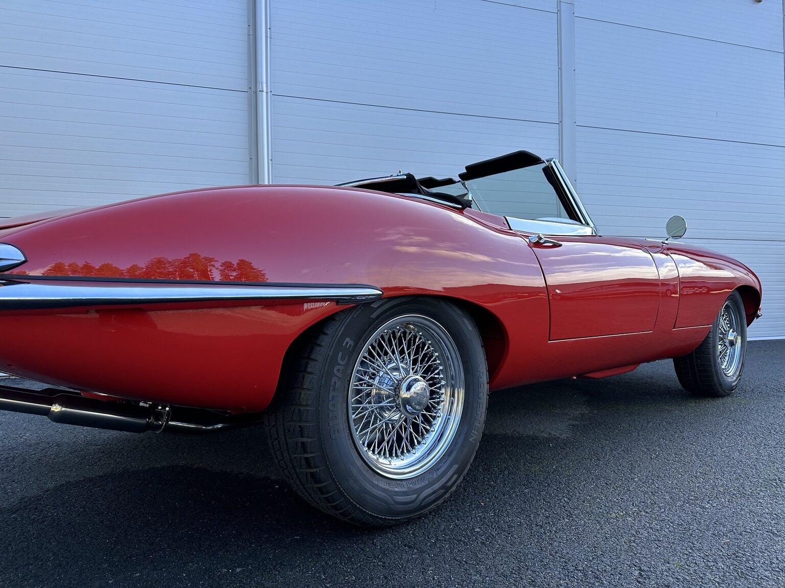 Aussenfoto 1965 Jaguar E-Type Series 1 (58)