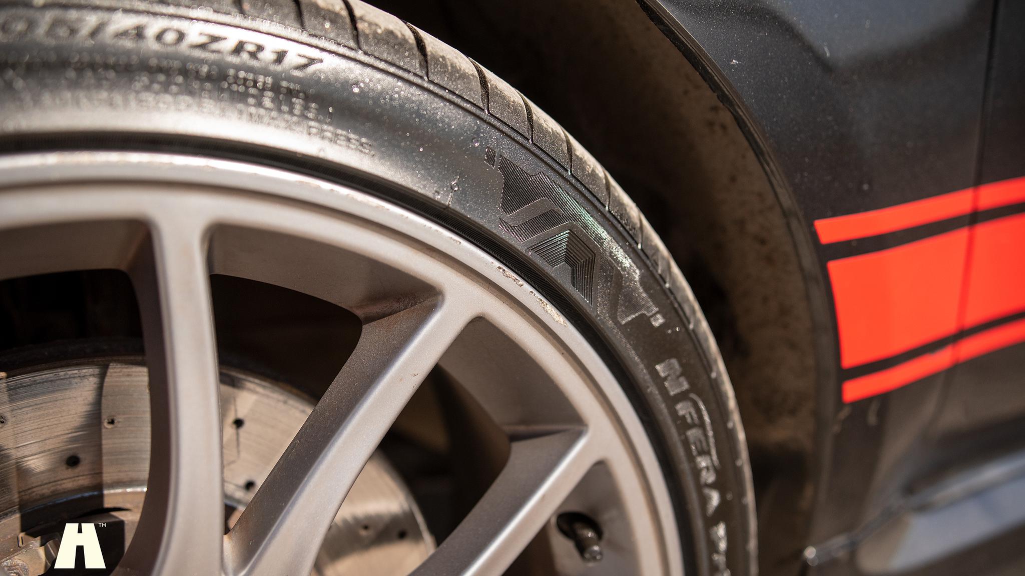 Exteriörbild på 2016 Abarth 595 Competizione (68)