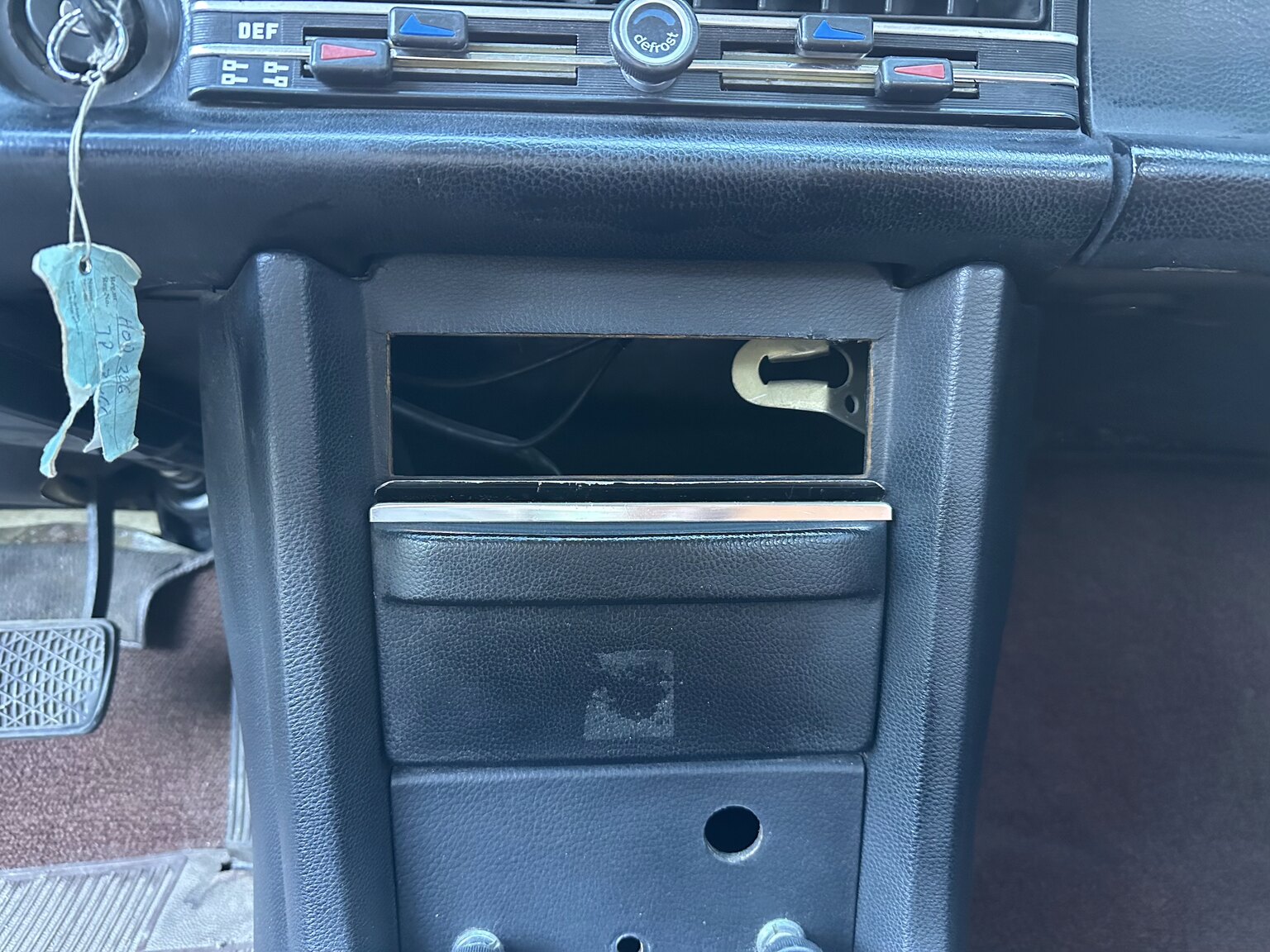Interiörbild 1974 Mercedes Benz 230.6
