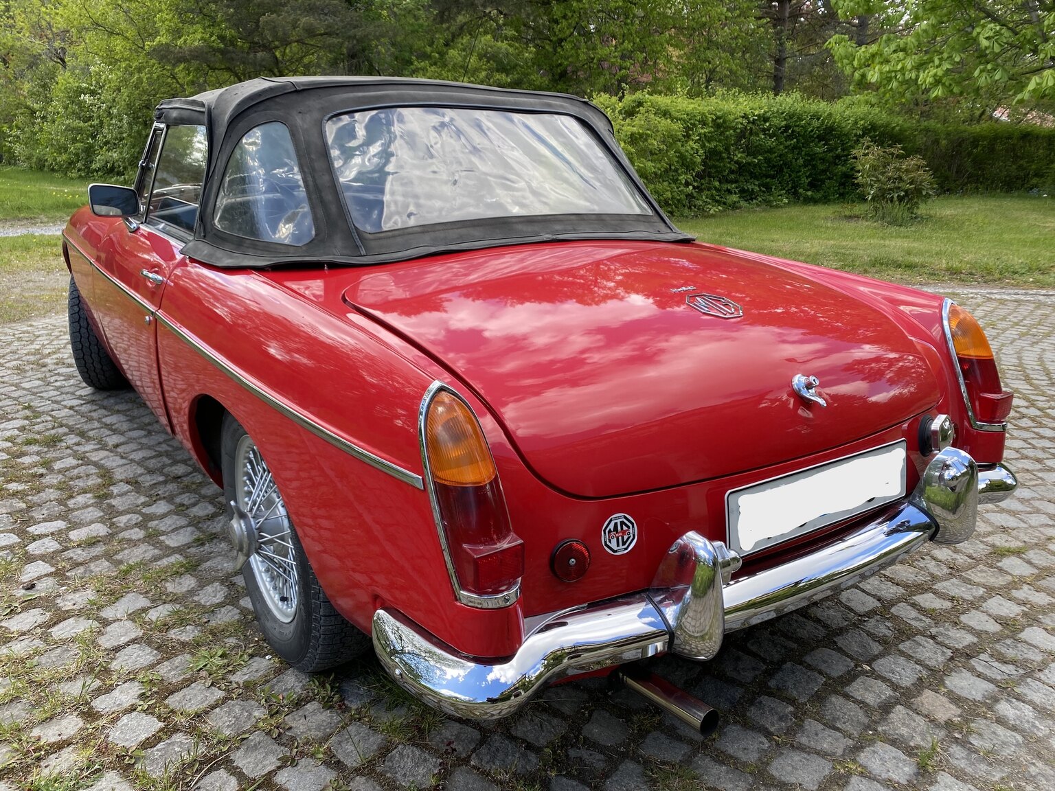 Exterior image of 1967 MG MGB 1800