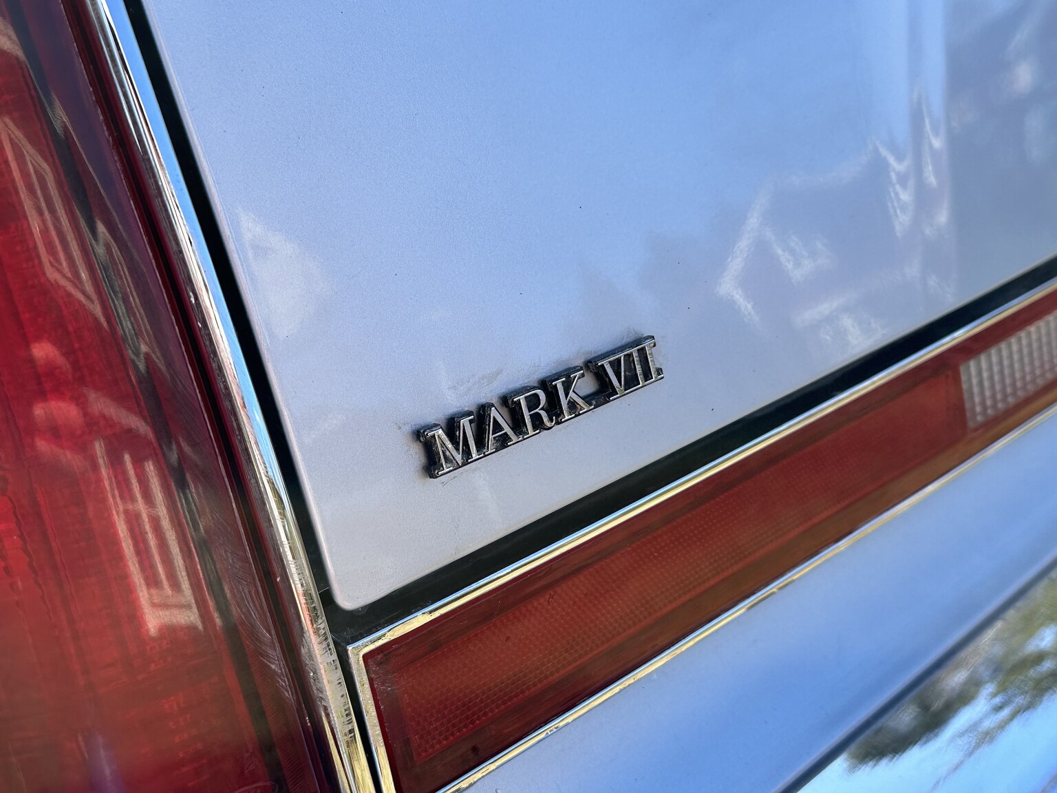 Exterior image of 1987 Lincoln Mark VII LSC