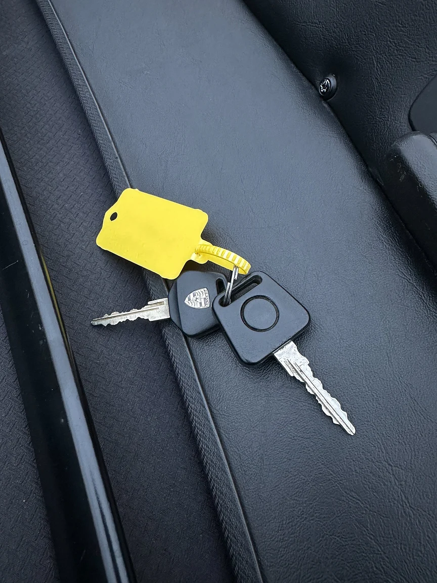 Image of 1983 Porsche 911 SC (3) miscellaneous