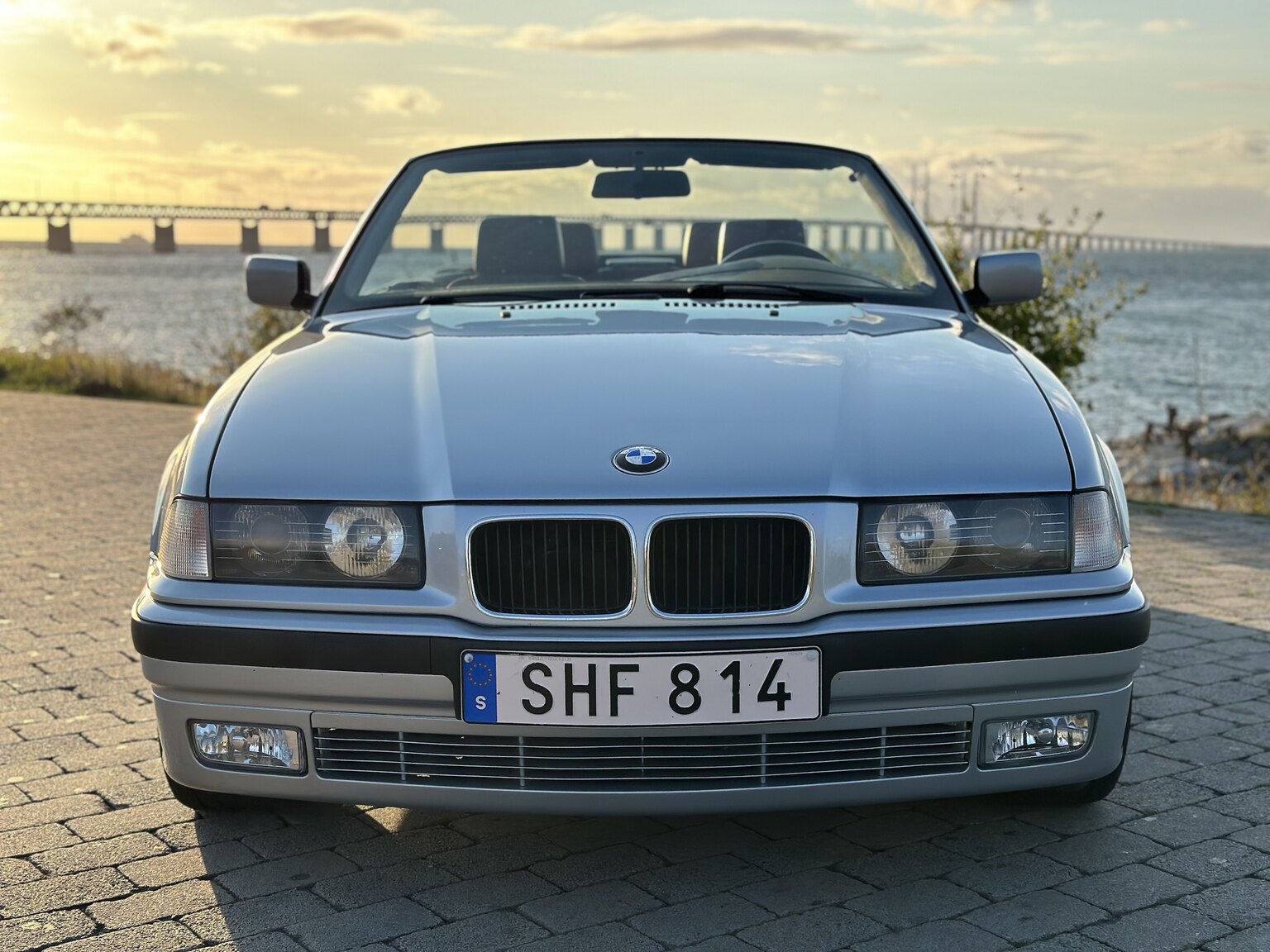 Exteriörbild på 1993 BMW 325i Convertible