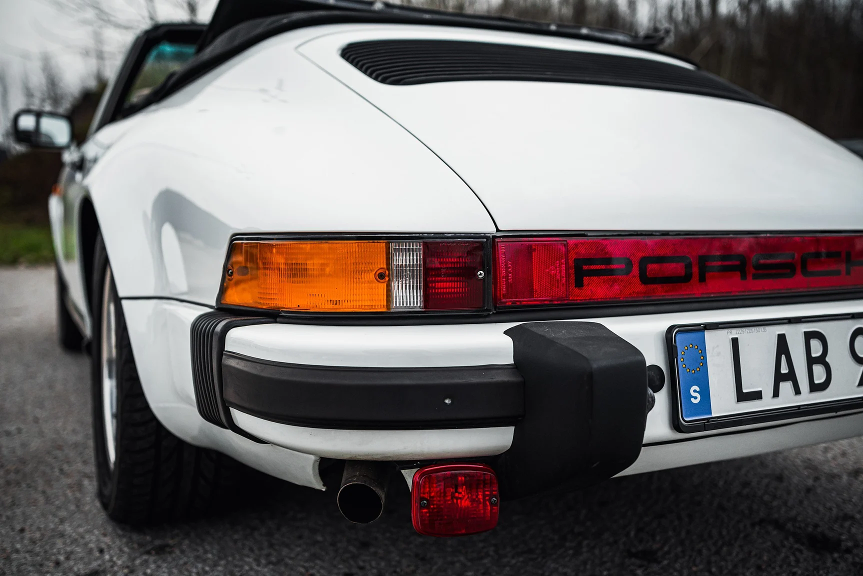 Exteriörbild på 1983 Porsche 911 SC (29)