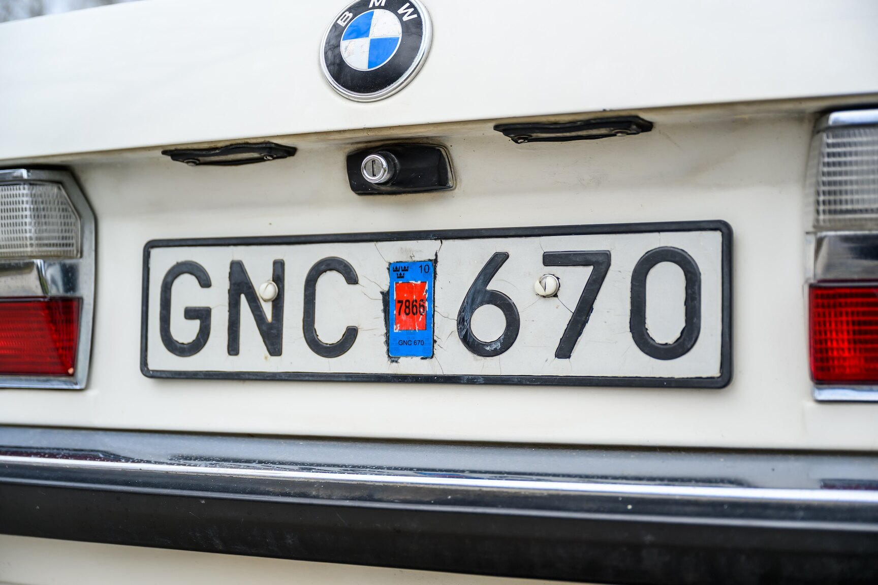 Exterior image of 1986 BMW 520i