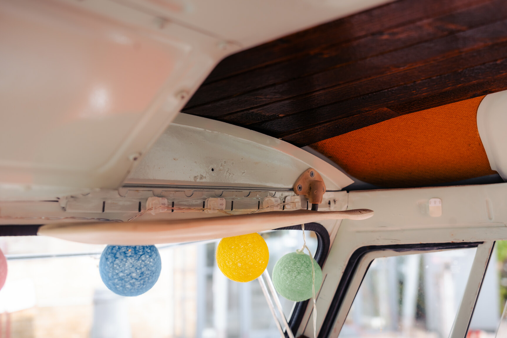 Interior image of 1964 Volkswagen Kleinbus Transporter 1500 Deluxe “21-fönsters Samba”