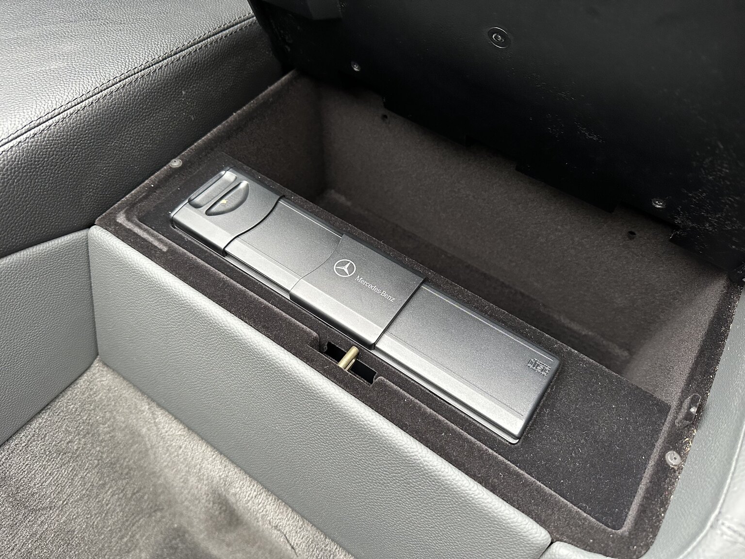 Interiörbild 2005 Mercedes-Benz SL 350