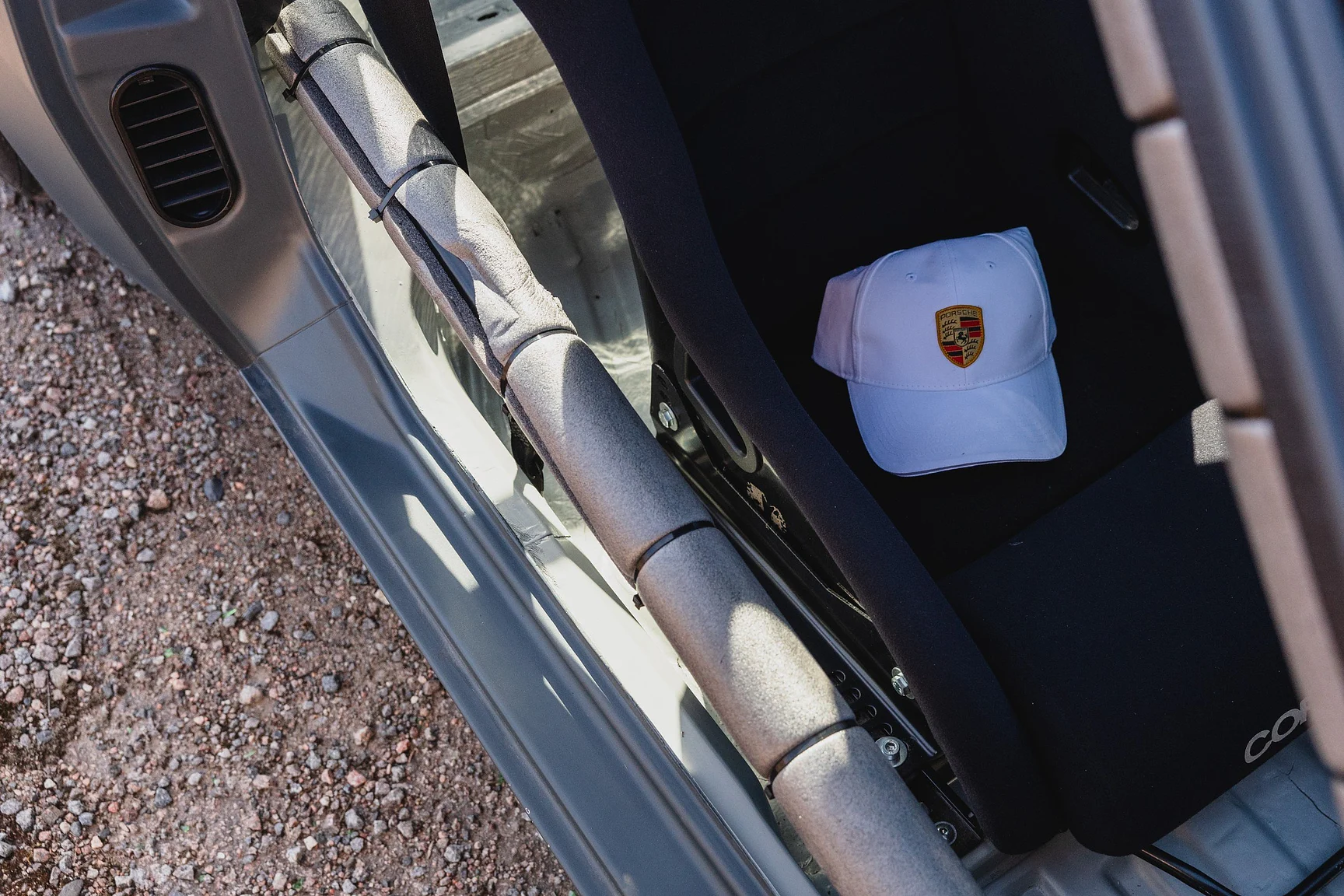 Innenraumfoto von 1982 Porsche 944 Trackday (11)