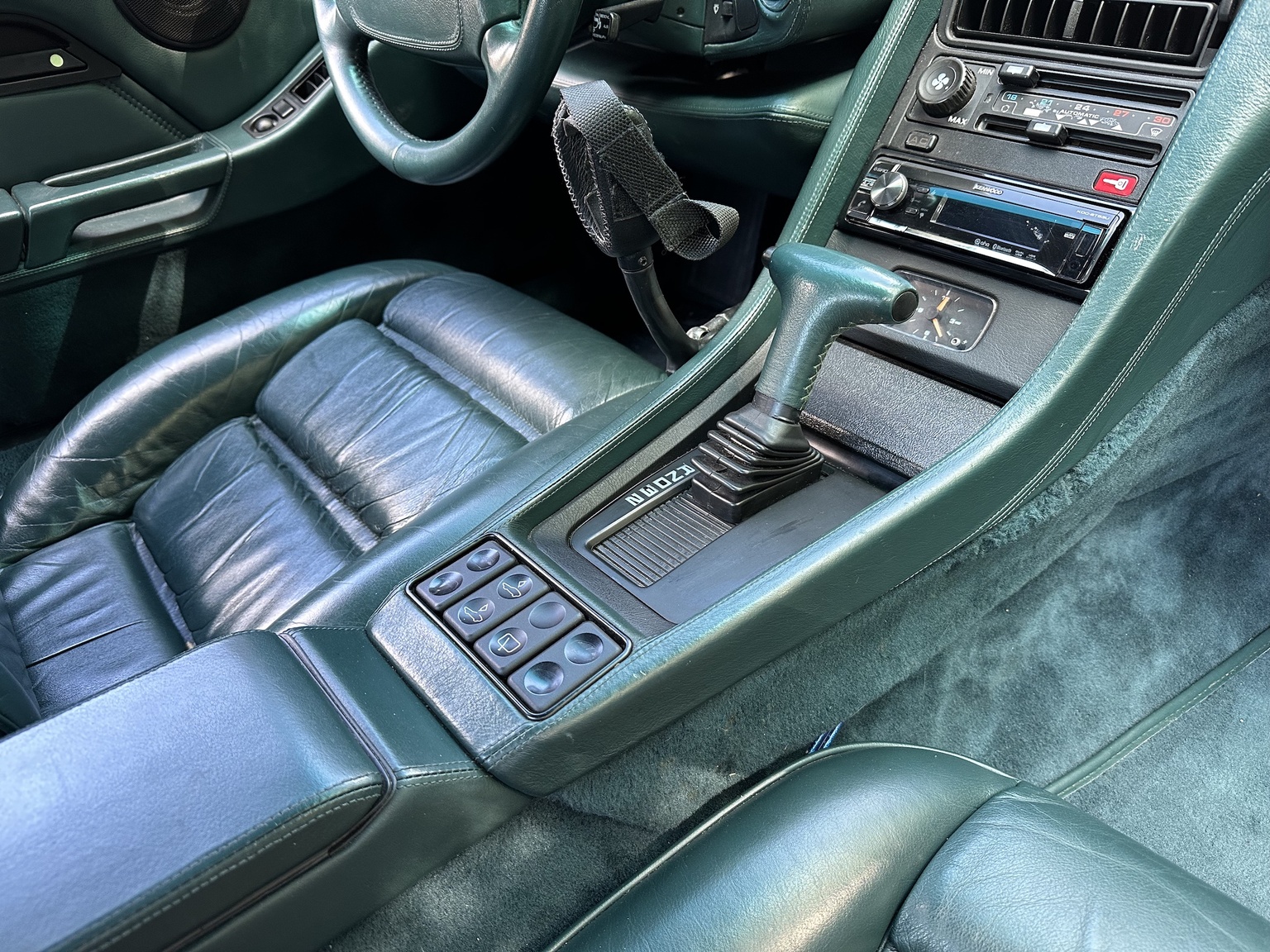 Innenraumfoto von 1994 Porsche 928 GTS