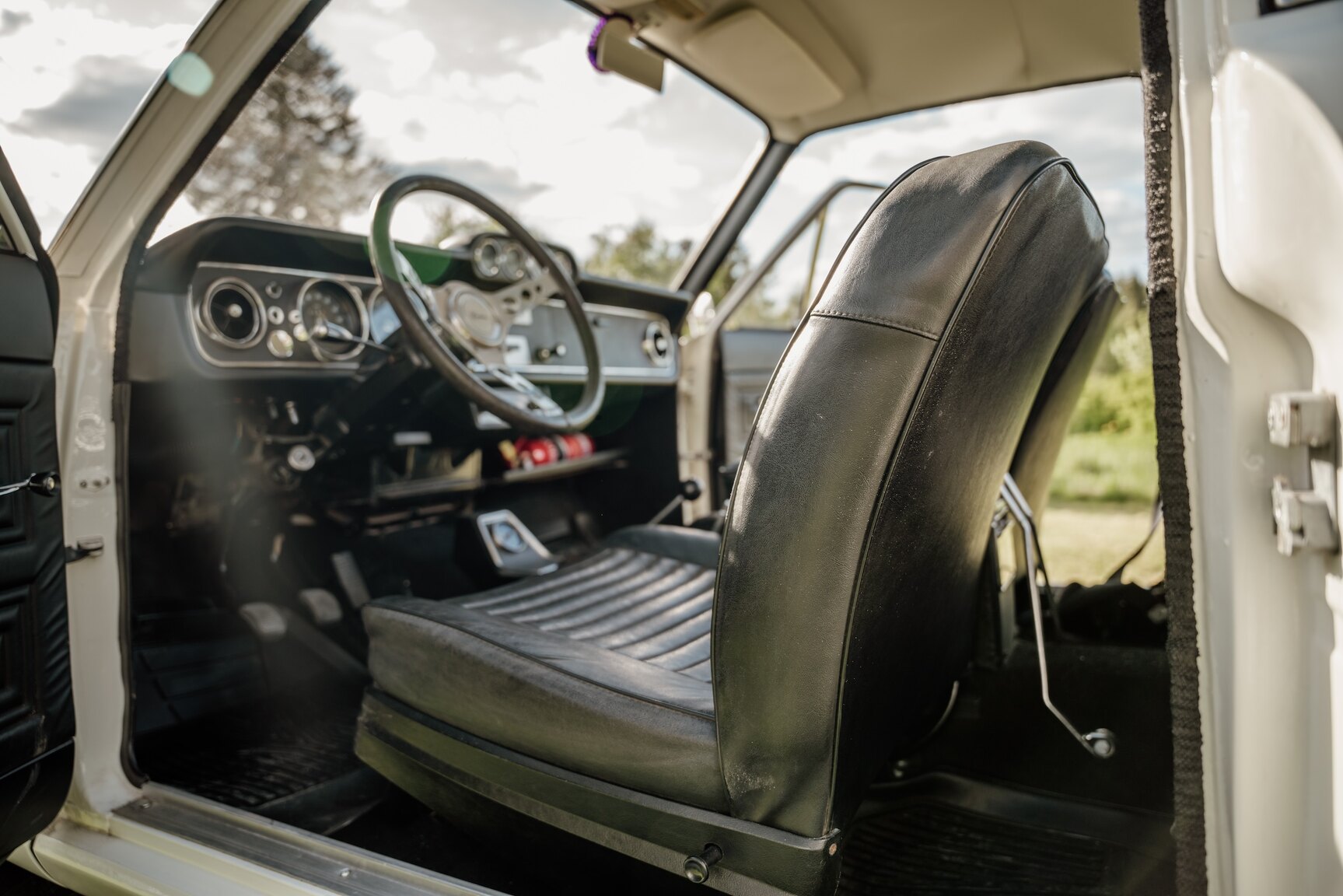 Interior image of 1968 Ford Cortina Lotus (8)