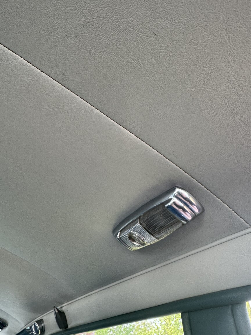 Interior image of 1976 Rolls-Royce Silver Shadow