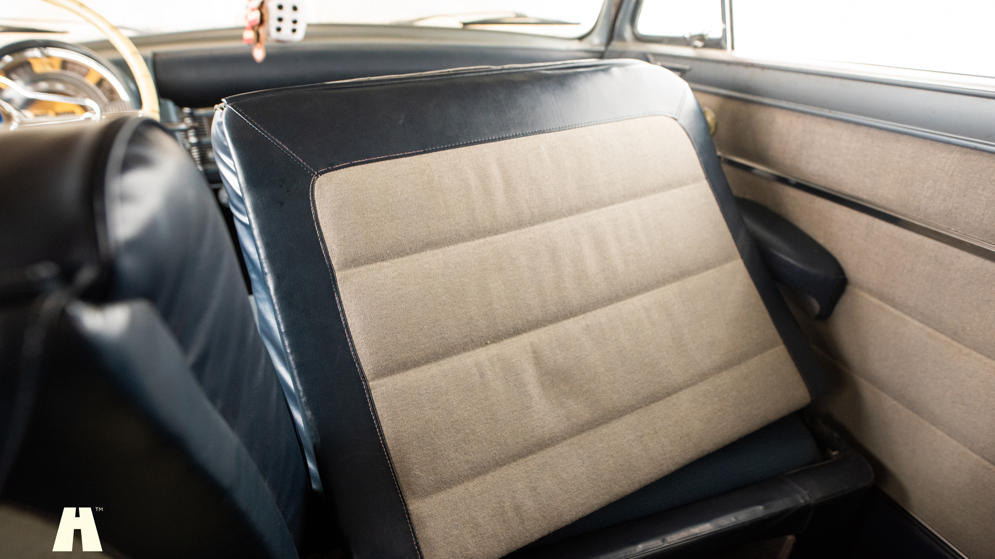 Innenraumfoto von 1950 Chrysler Windsor Club Coupé (36)