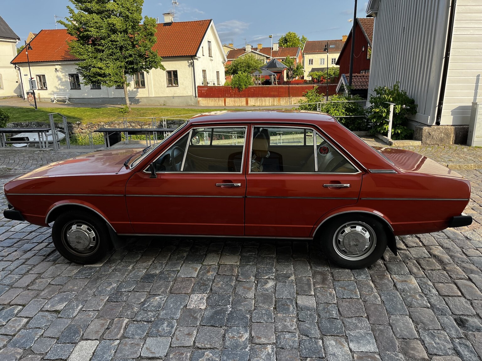 Exterior image of 1976 Audi 80 GL B1  (26)