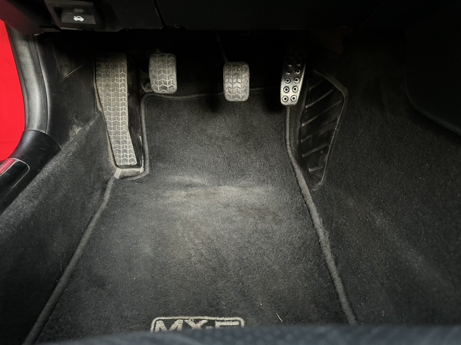 Innenraumfoto von 2004 Mazda MX-5