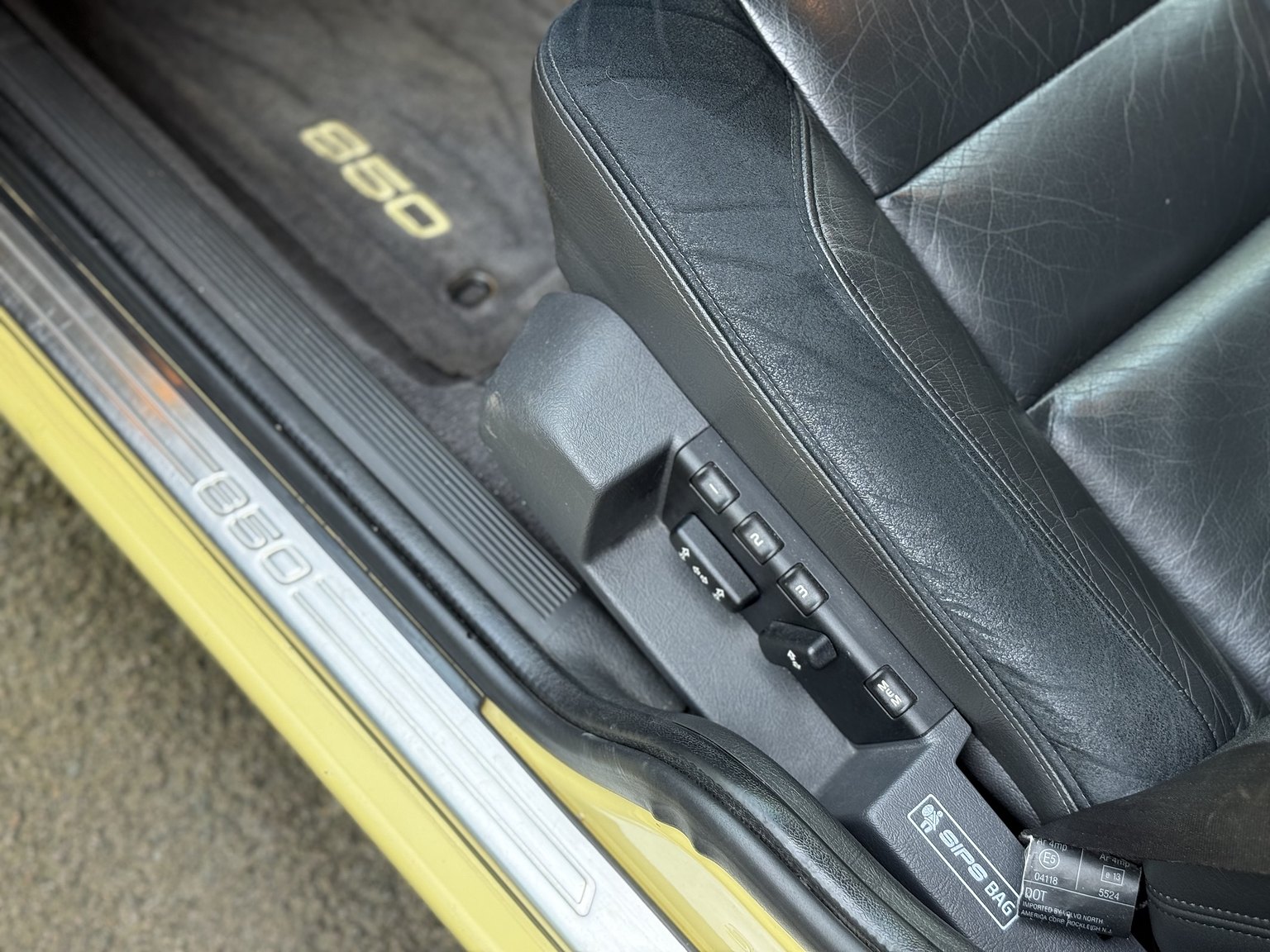 Interior image of 1995 Volvo 850 T-5R