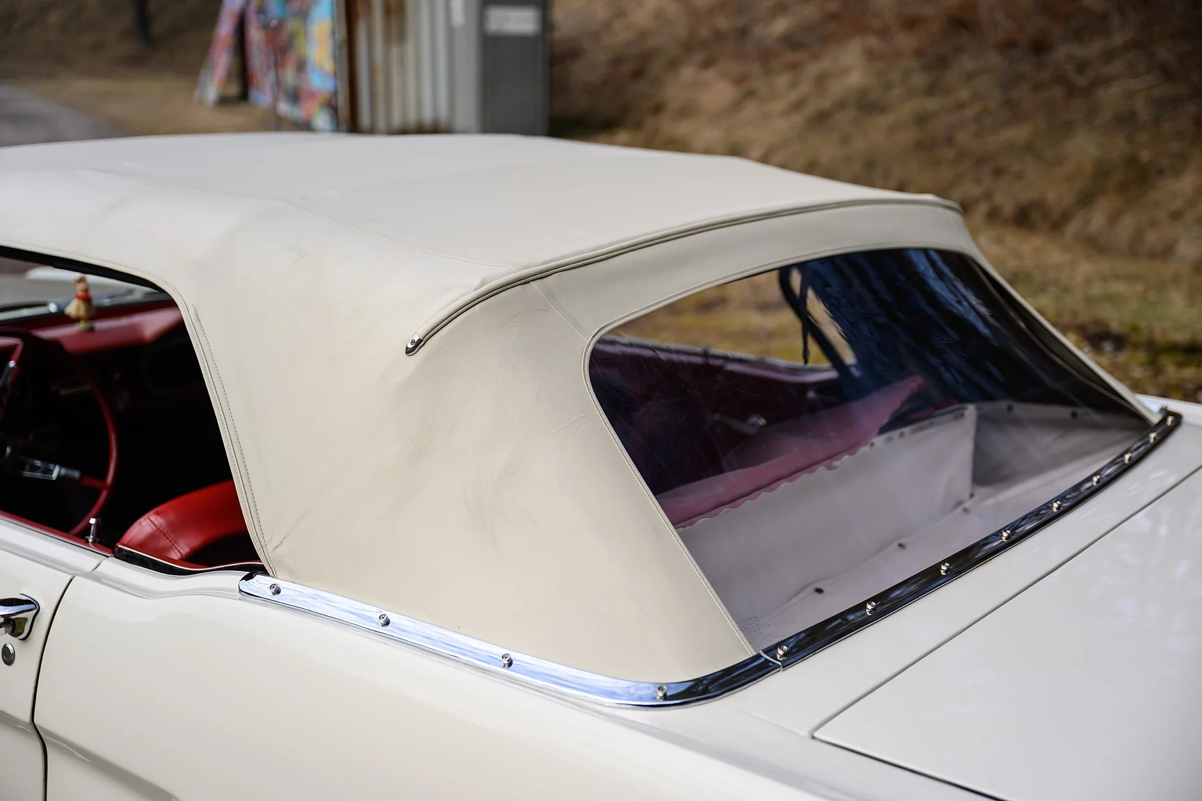 Exteriörbild på 1965 Ford Mustang GT Convertible (7)