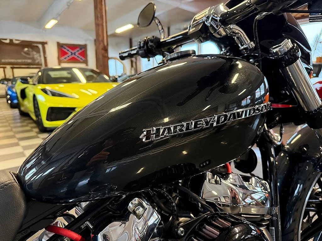 Bild von 2018 Harley-Davidson BREAKOUT 114 (14)