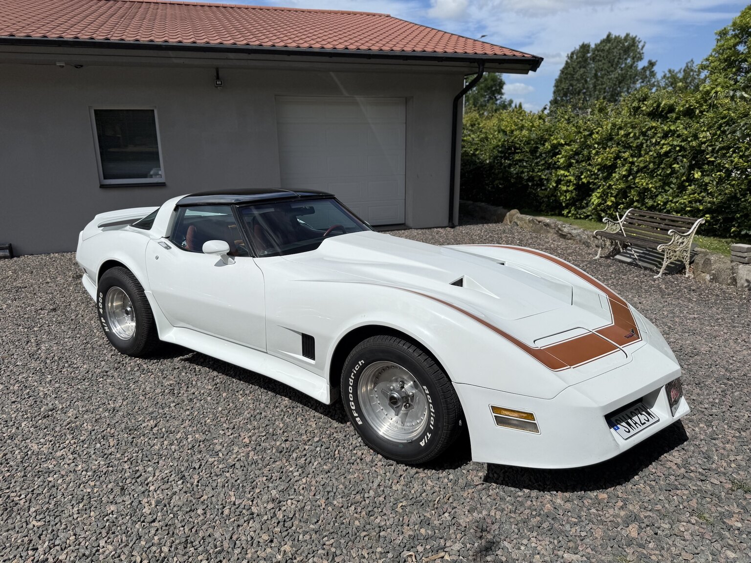Exterior image of 1981 Chevrolet Corvette