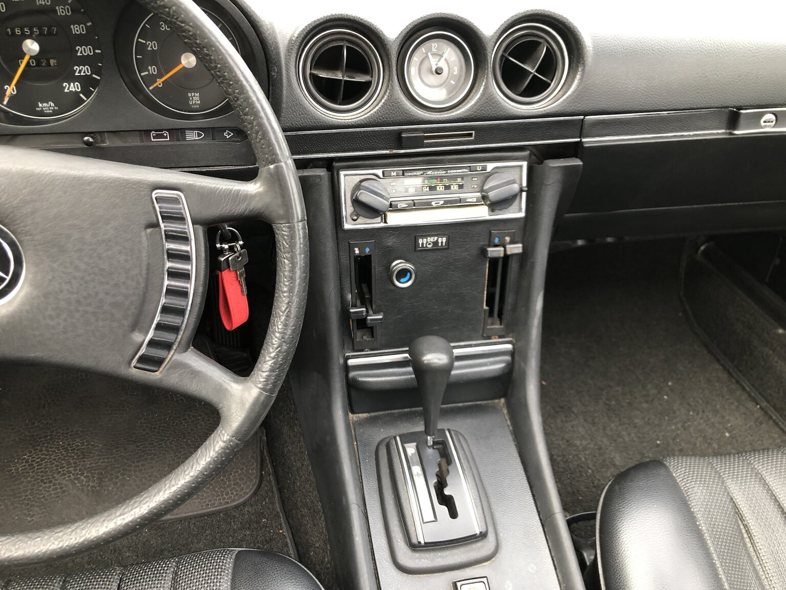 Interiörbild 1972 Mercedes-Benz 350 SL