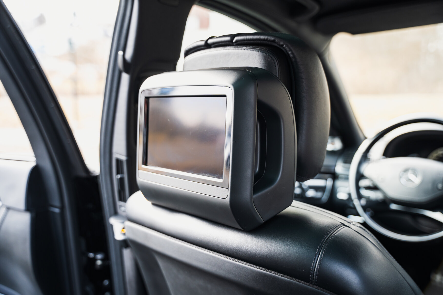 Interior image of 2011 Mercedes-Benz S600