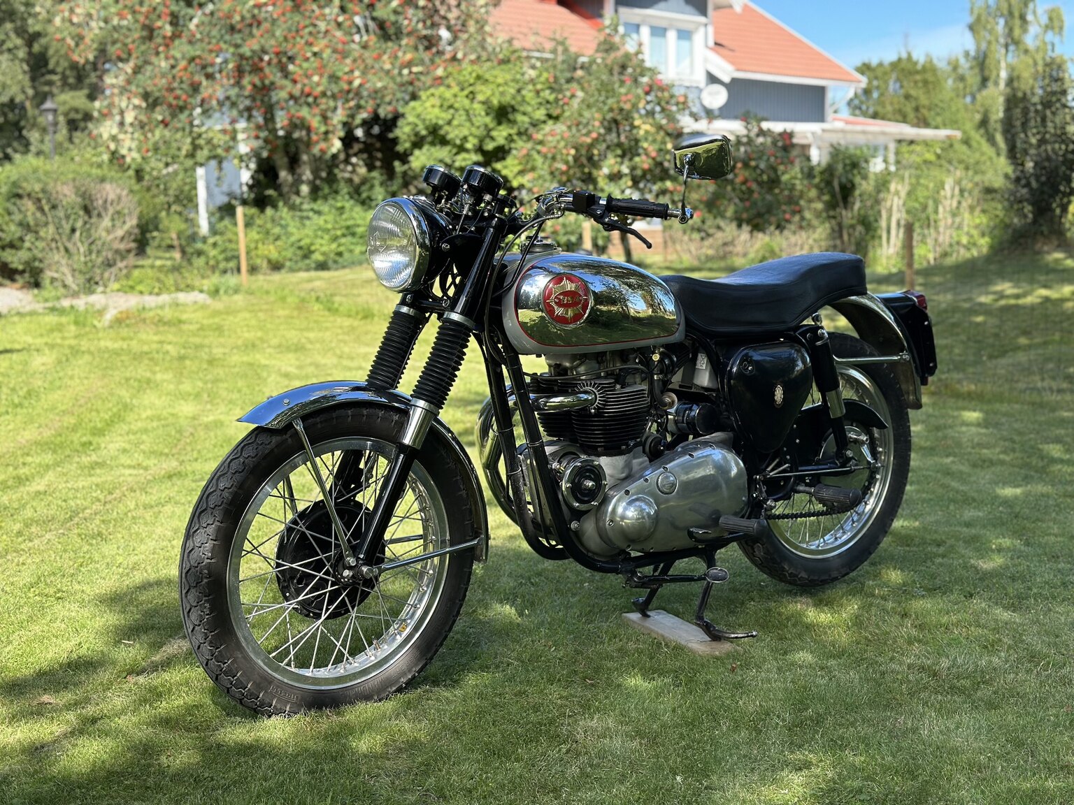 Exteriörbild på 1954  BSA A10 Deluxe