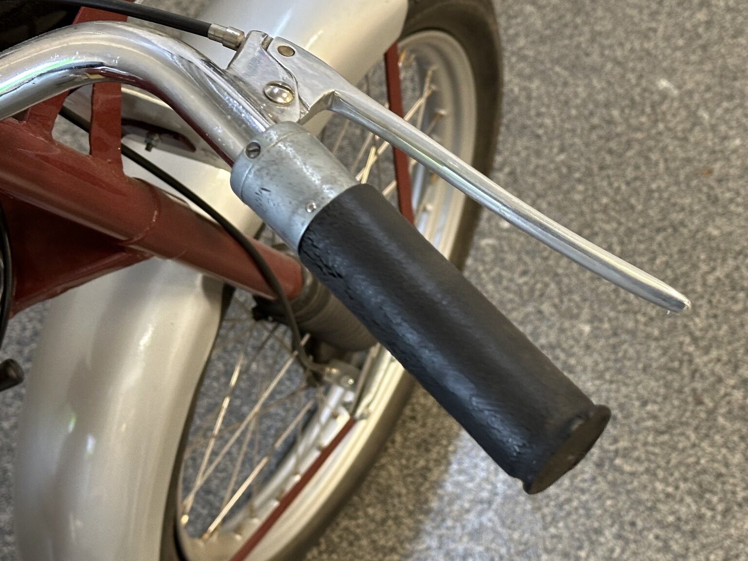 Exterior image of 1950 NV 125