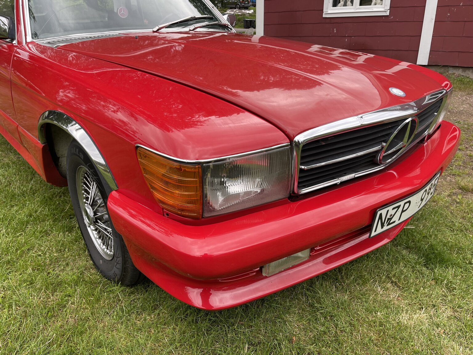 Exterior image of 1973 Mercedes 350 SLC
